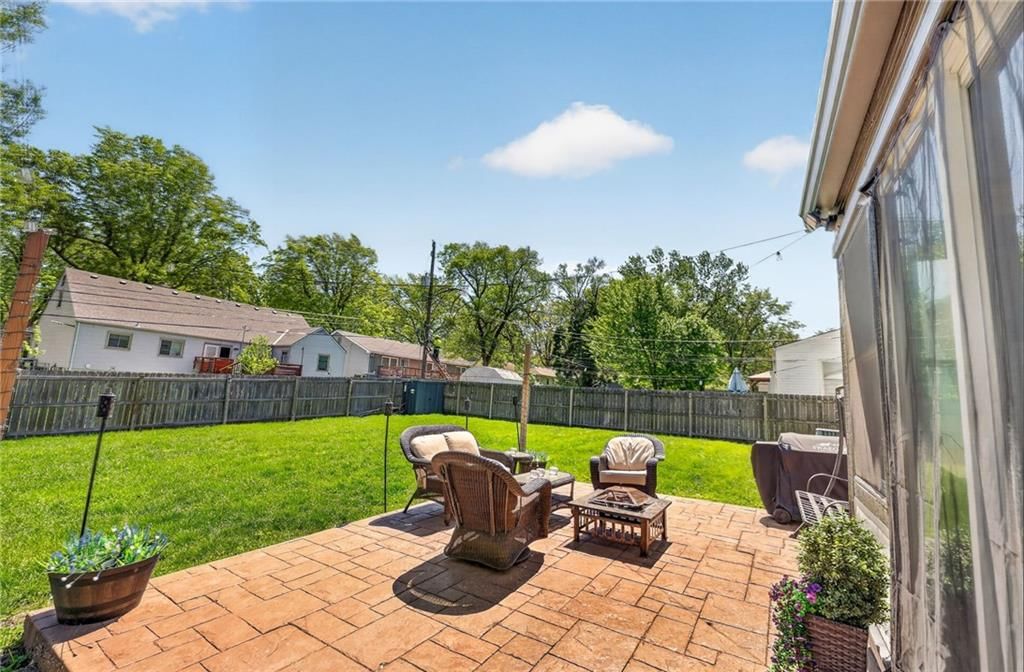 8117 Summit Street — photo 26