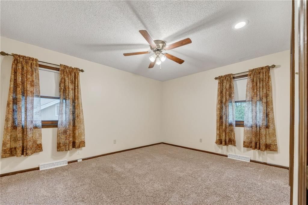 6713 N Garfield Avenue — photo 33