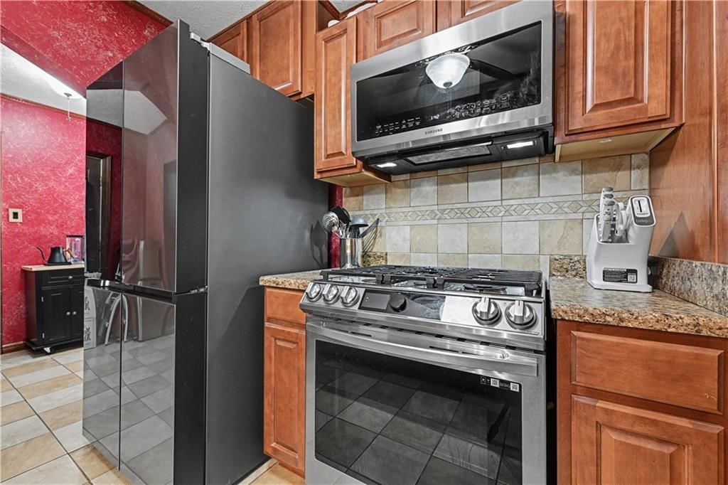 505 E 97th Street — photo 17