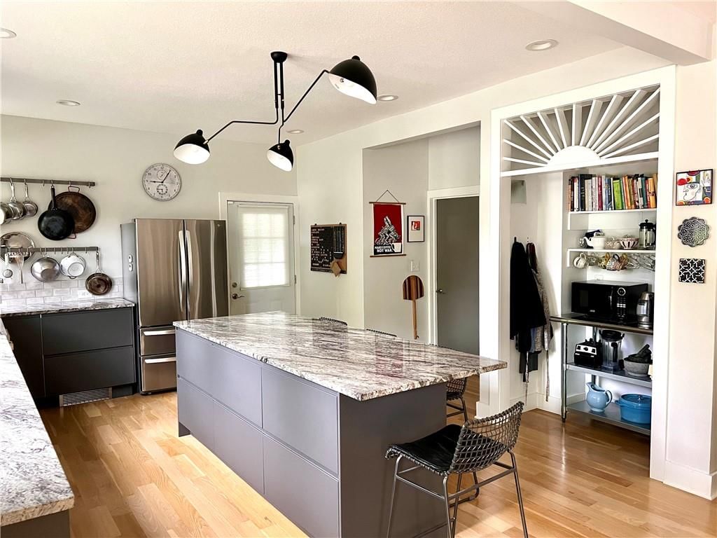 3400 Thompson Avenue — photo 8