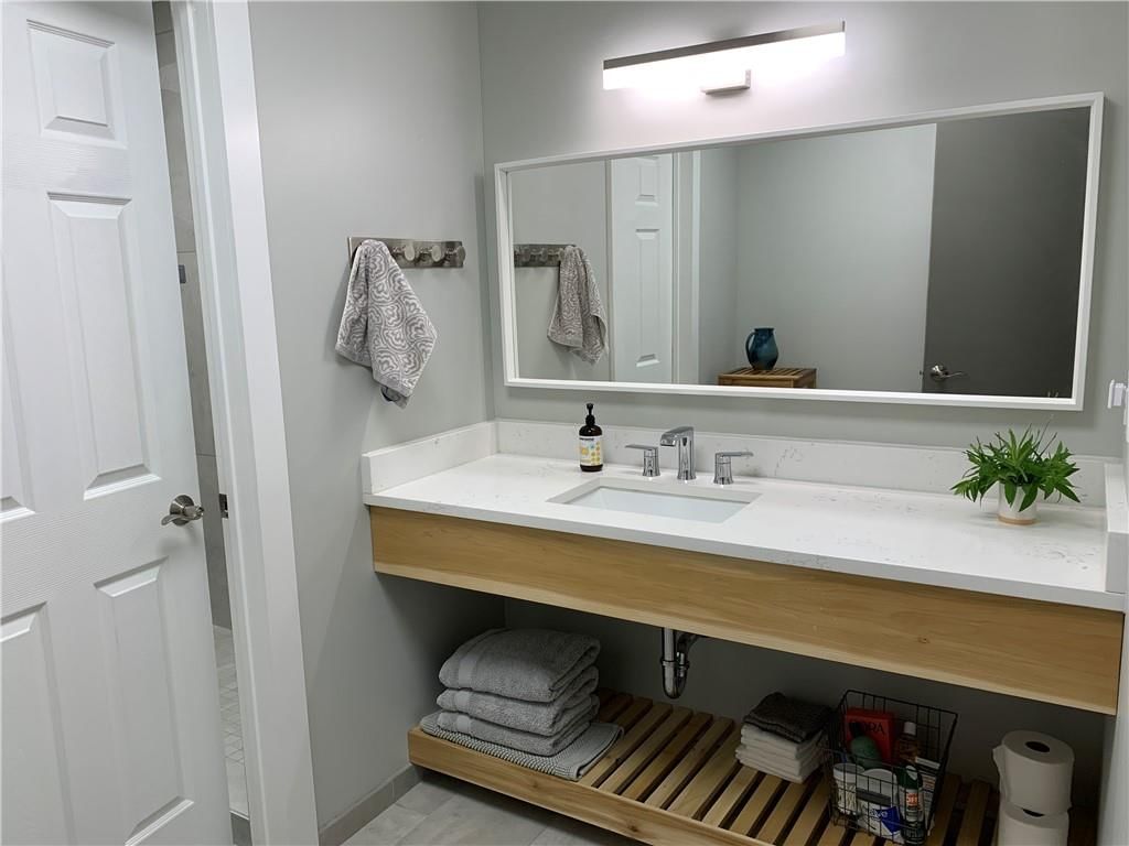 3400 Thompson Avenue — photo 16