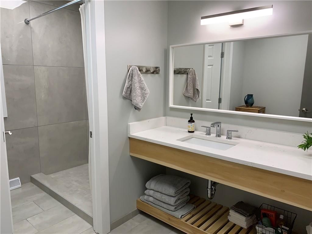 3400 Thompson Avenue — photo 17
