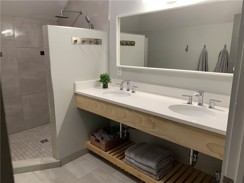 3400 Thompson Avenue — photo 26