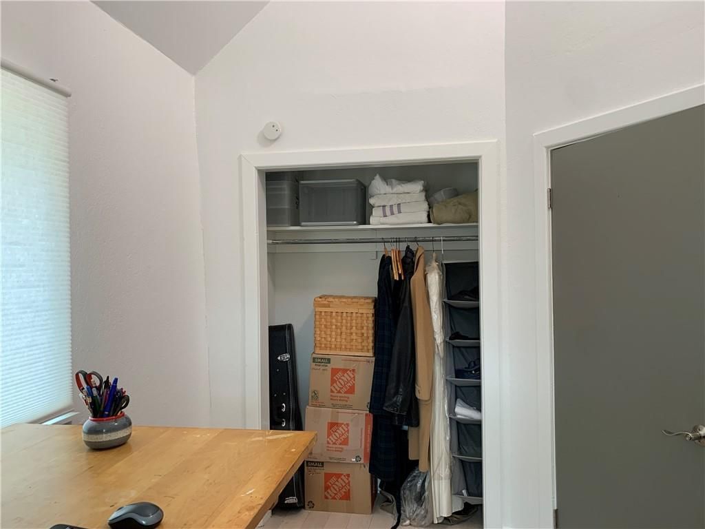 3400 Thompson Avenue — photo 33