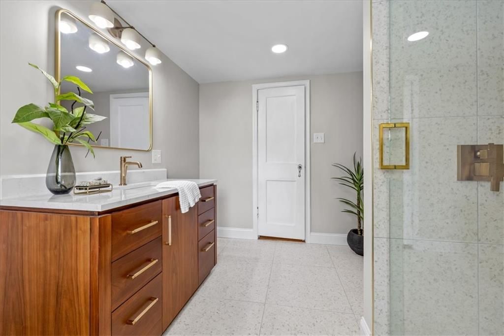 2813 W 51st Street — photo 28