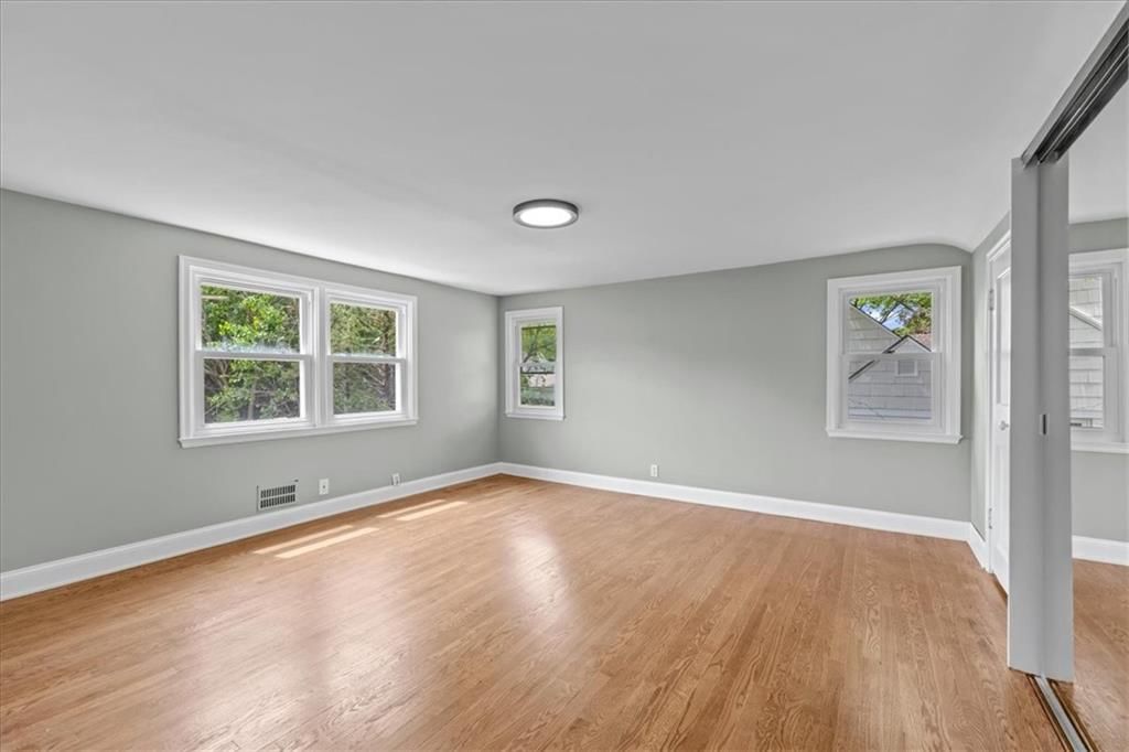 2813 W 51st Street — photo 29