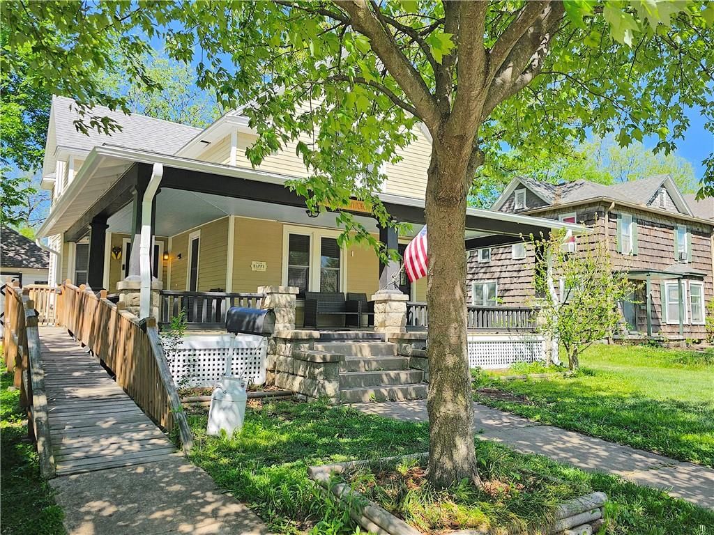 214 S Cottonwood Street — photo 2