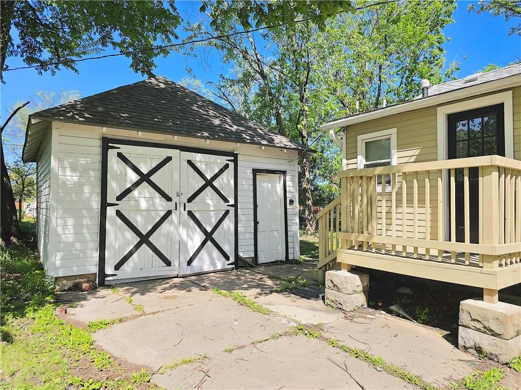 214 S Cottonwood Street — photo 6