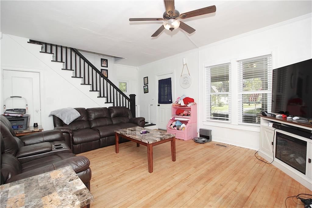 214 S Cottonwood Street — photo 13