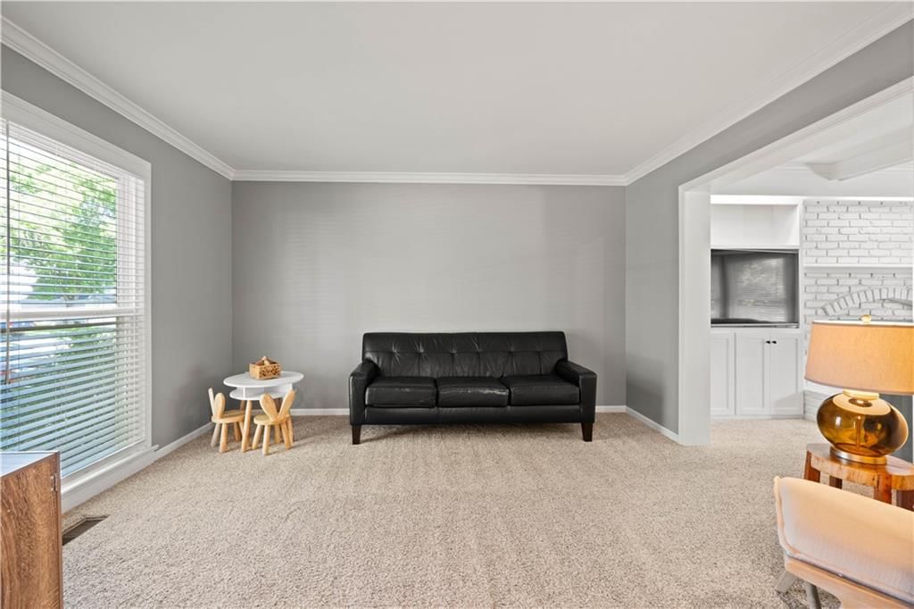 9413 Hall Drive — photo 4