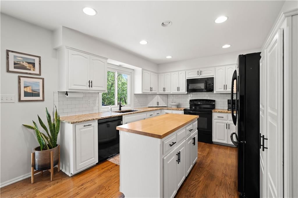 9413 Hall Drive — photo 11