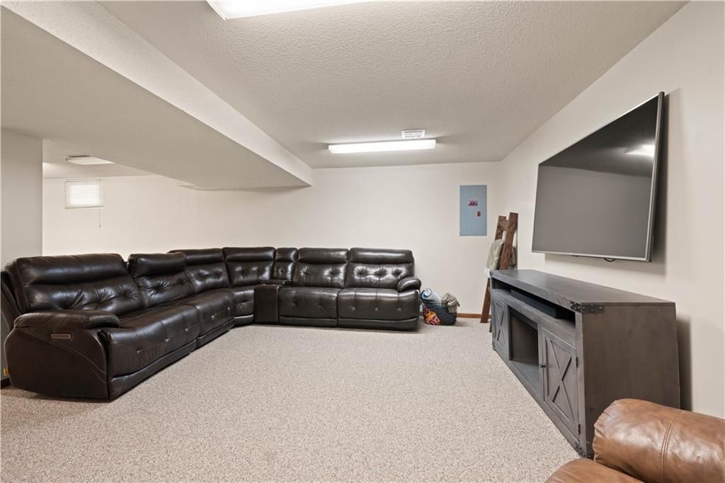 9413 Hall Drive — photo 24