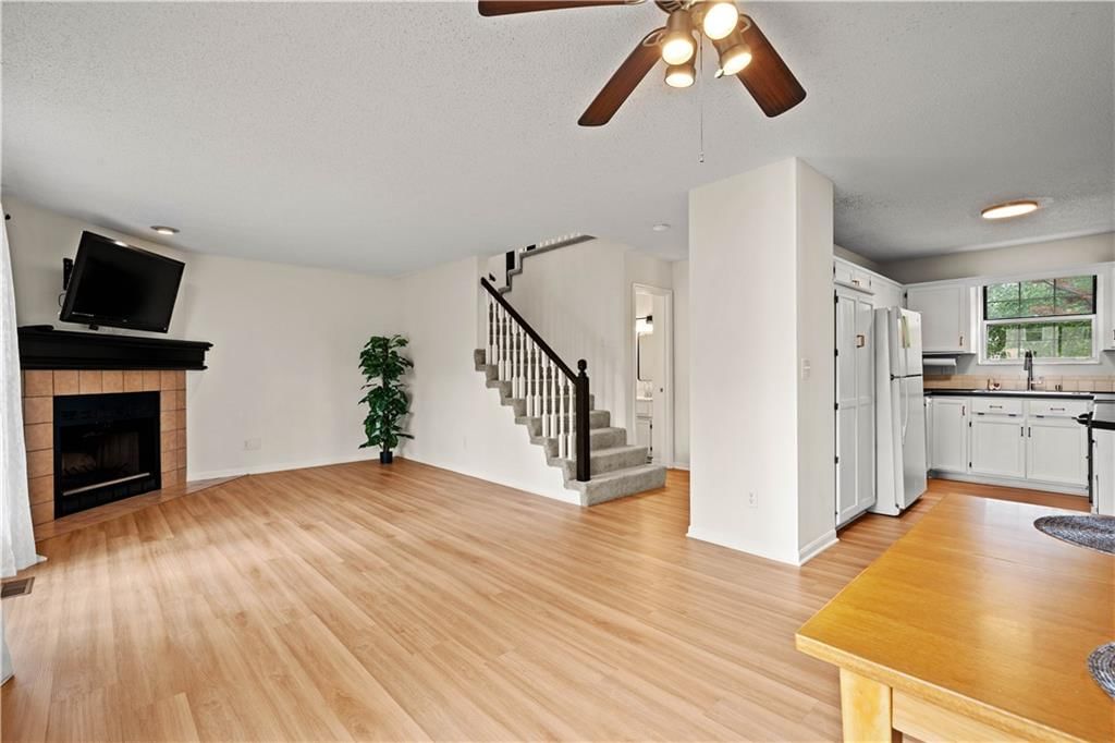 13326 Walnut Street — photo 9