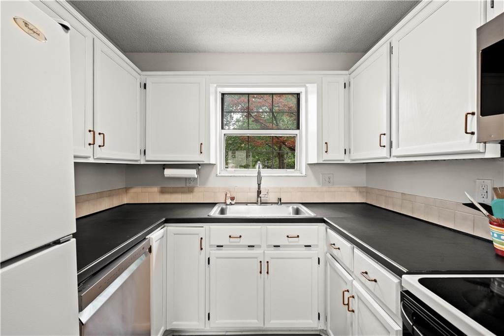 13326 Walnut Street — photo 12
