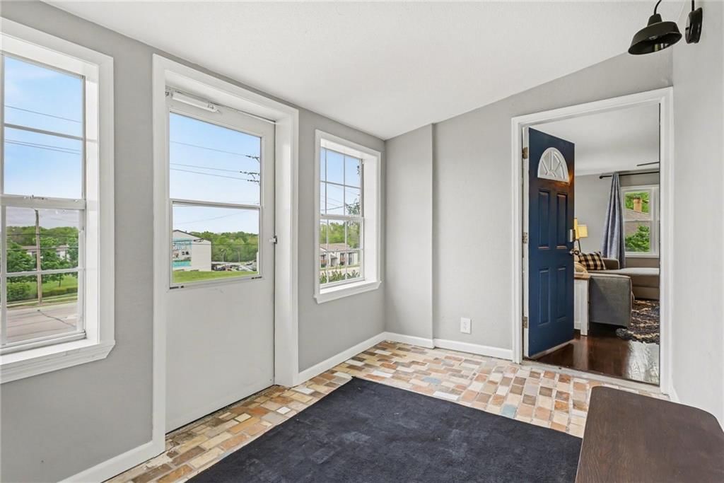 645 NE Barry Road — photo 4