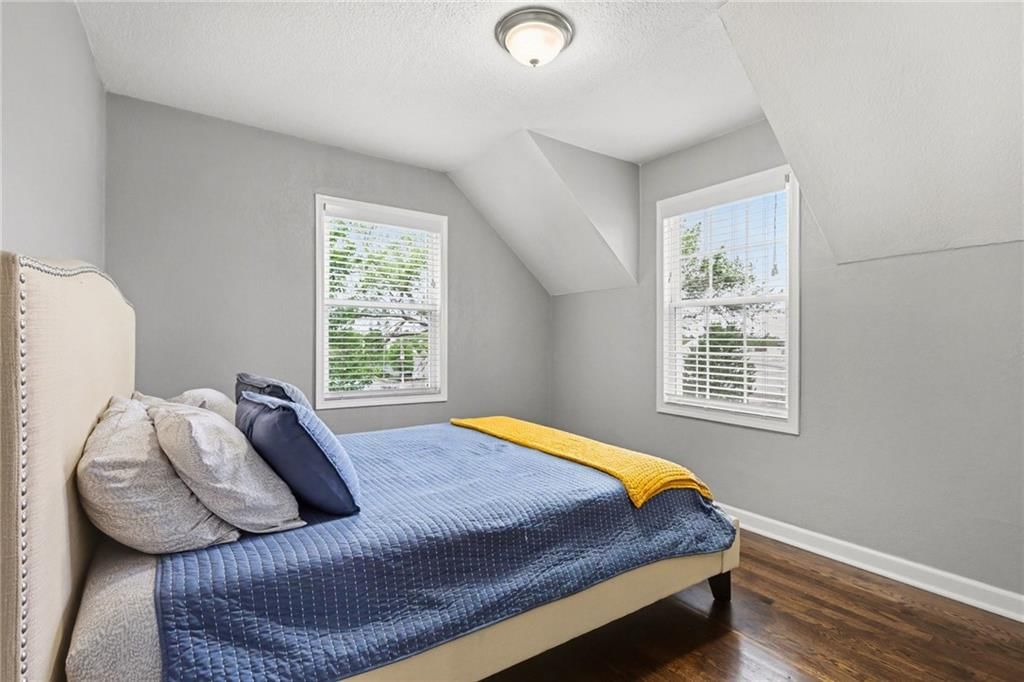 645 NE Barry Road — photo 14