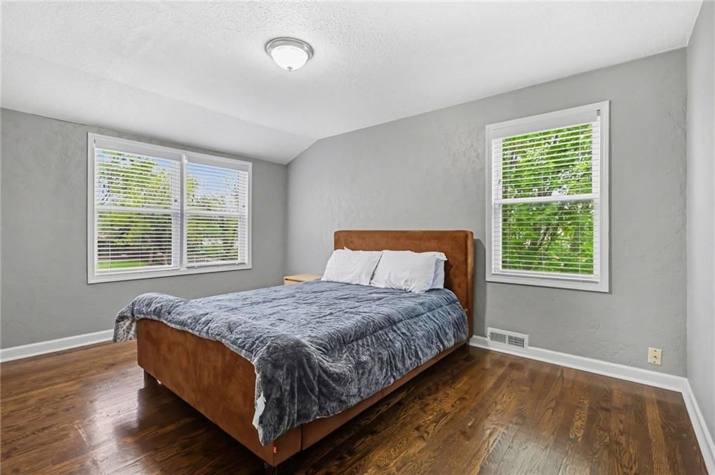 645 NE Barry Road — photo 16