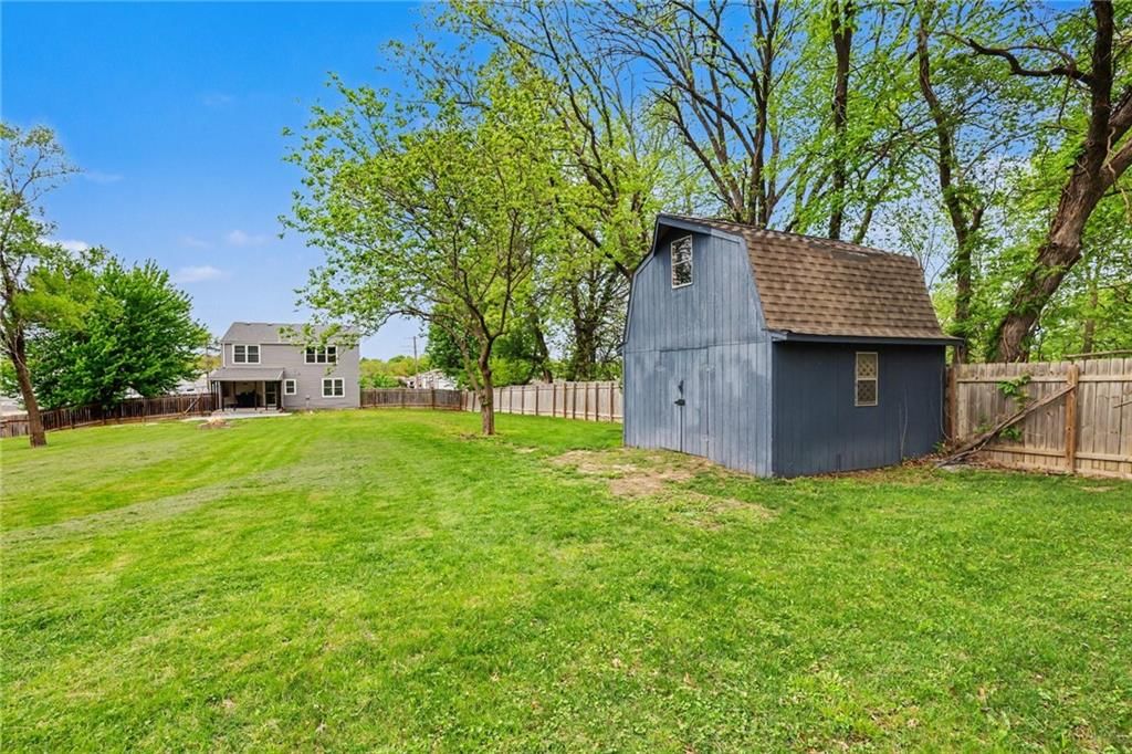 645 NE Barry Road — photo 22