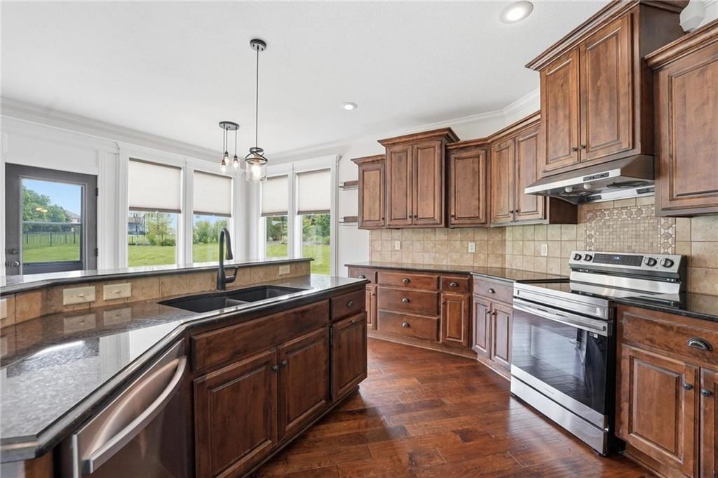 209 SE Waterwheel Lane — photo 13