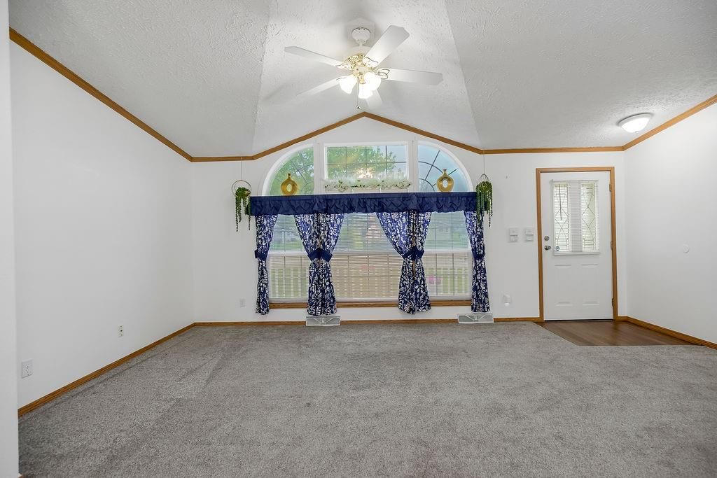 803 Pine Court — photo 4
