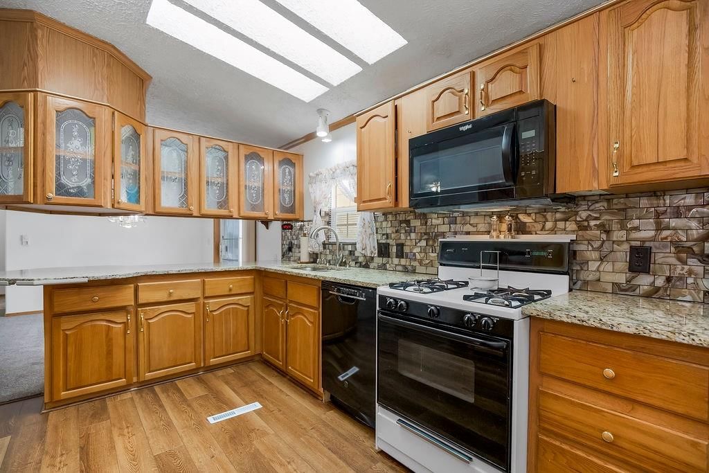 803 Pine Court — photo 15