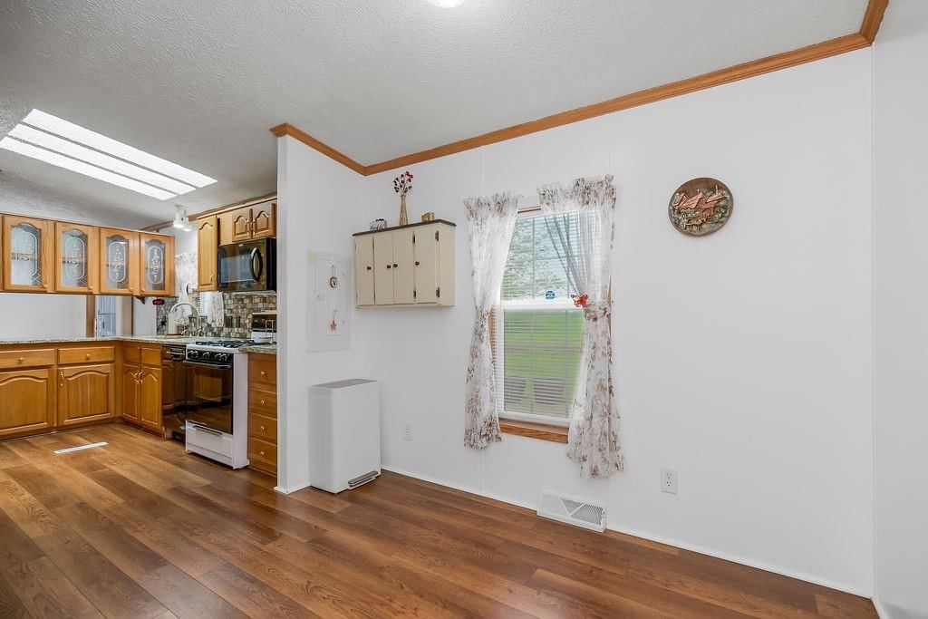 803 Pine Court — photo 17