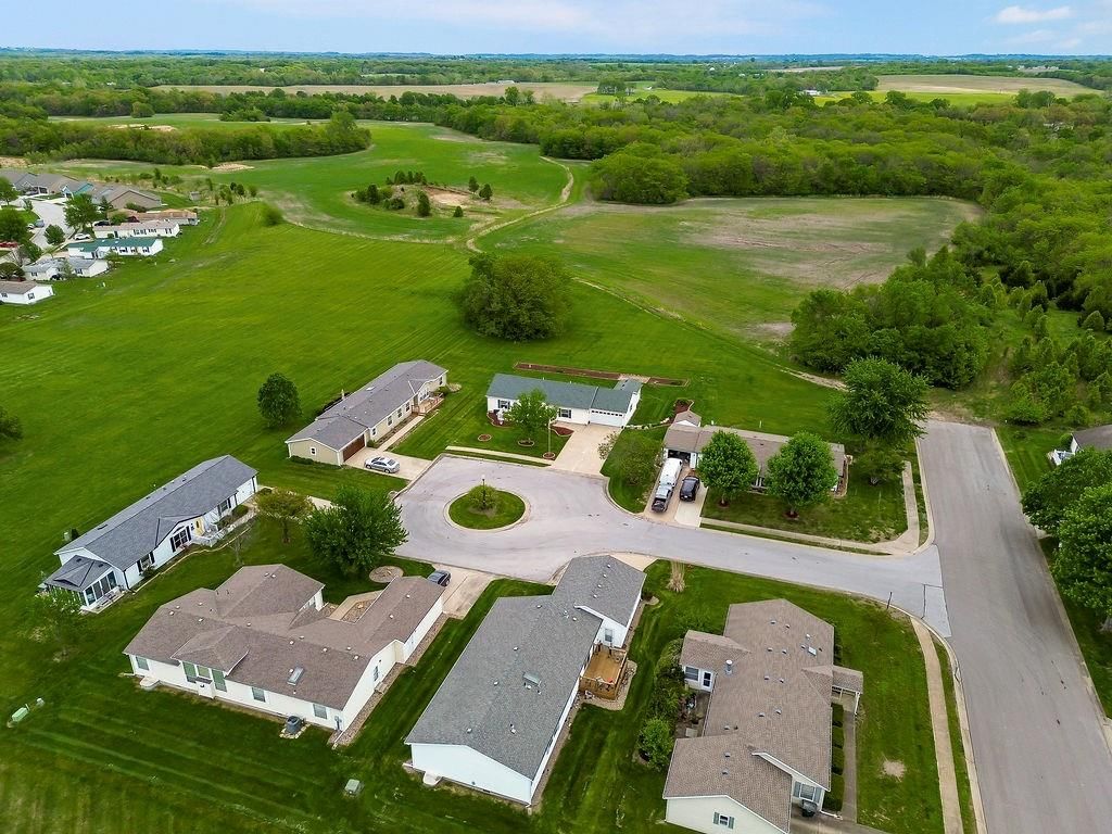 803 Pine Court — photo 38