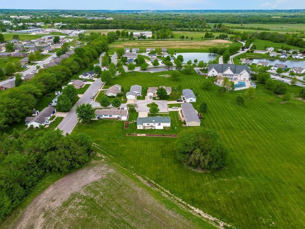 803 Pine Court — photo 40