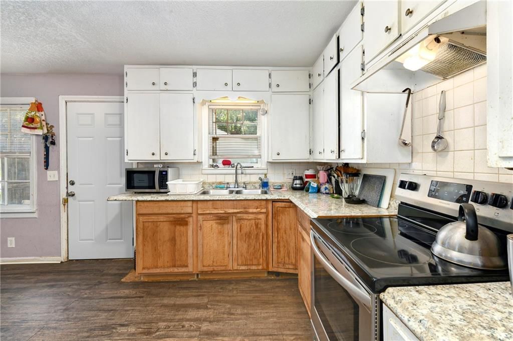 3204 S Sterling Avenue — photo 10