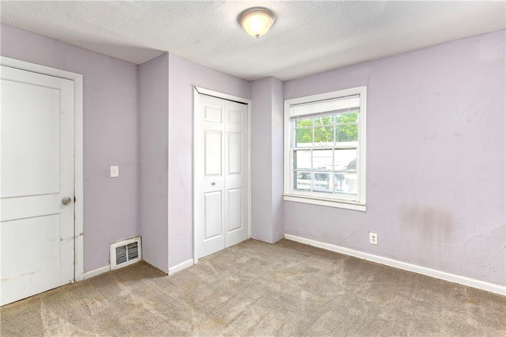 3204 S Sterling Avenue — photo 13