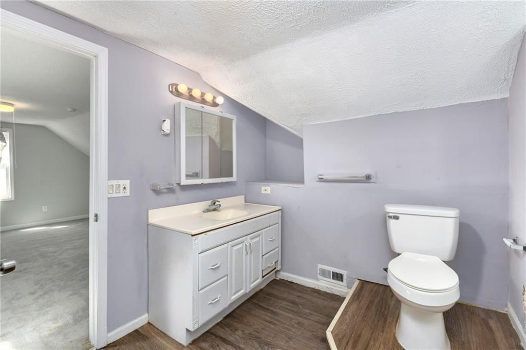 3204 S Sterling Avenue — photo 26
