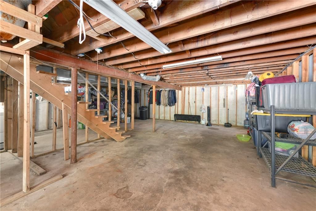 3204 S Sterling Avenue — photo 28
