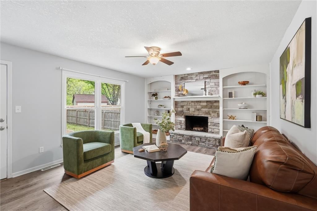 1021 S Clairborne Road — photo 4