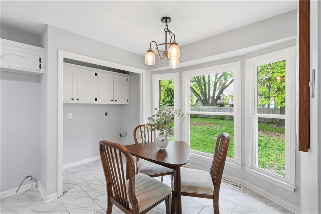 1021 S Clairborne Road — photo 11