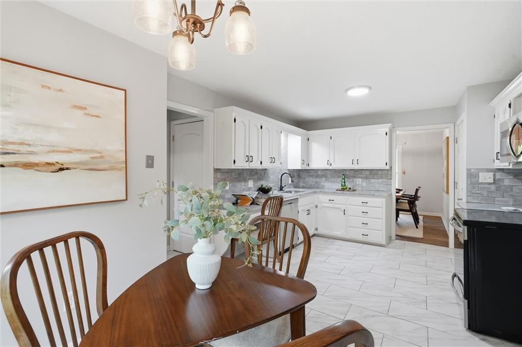 1021 S Clairborne Road — photo 12