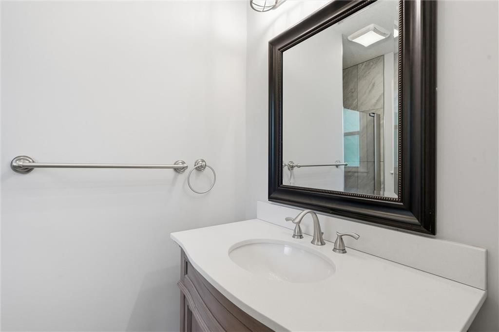 1021 S Clairborne Road — photo 17