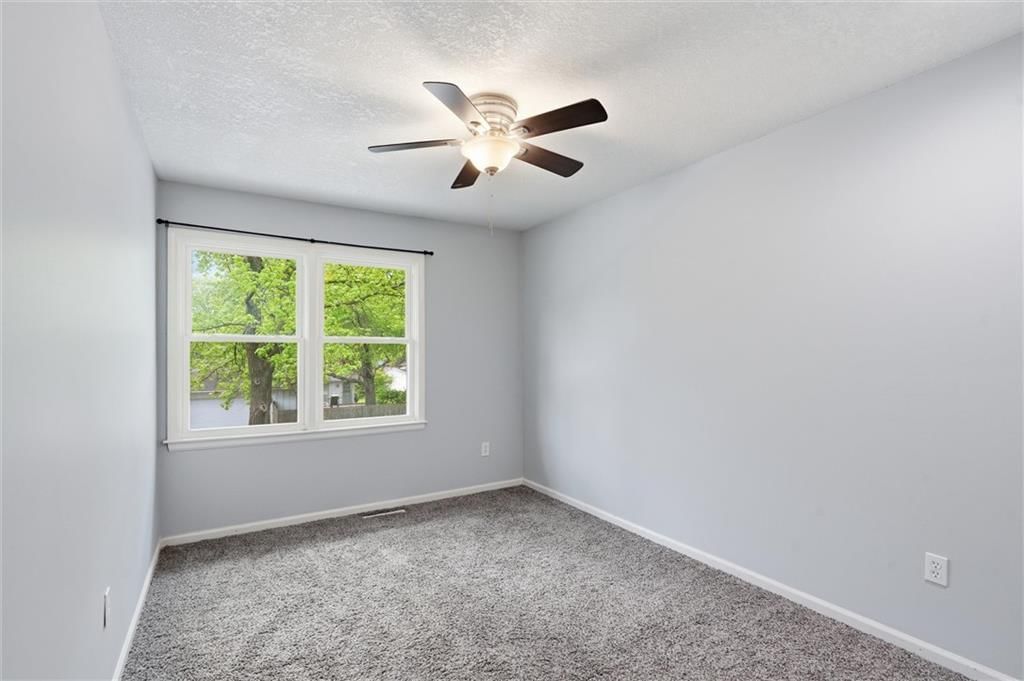 1021 S Clairborne Road — photo 18