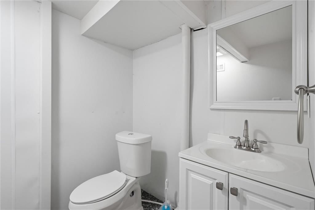 1021 S Clairborne Road — photo 24