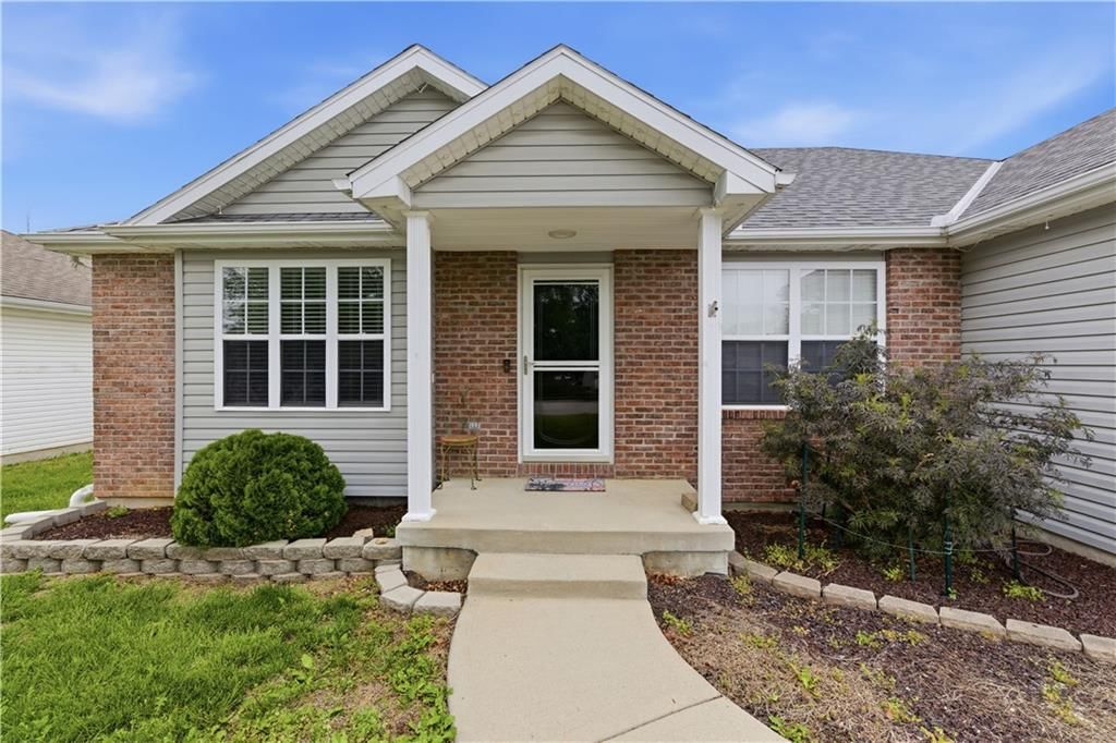 715 Iron Horse Drive — photo 4