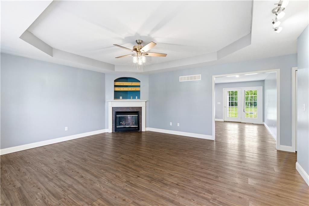 715 Iron Horse Drive — photo 5