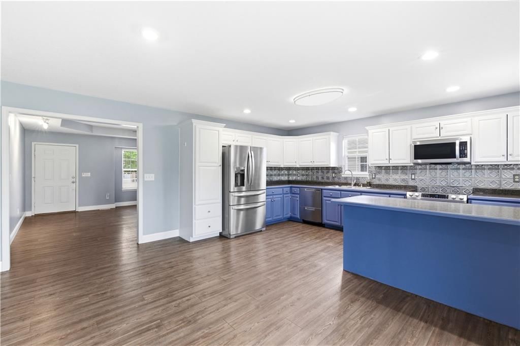 715 Iron Horse Drive — photo 8