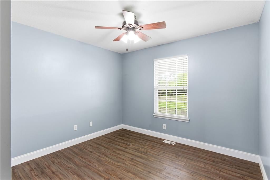 715 Iron Horse Drive — photo 12