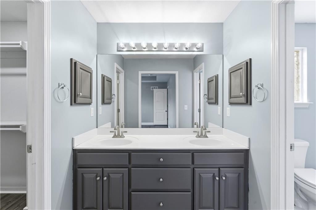 715 Iron Horse Drive — photo 16