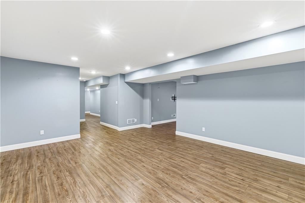 715 Iron Horse Drive — photo 23