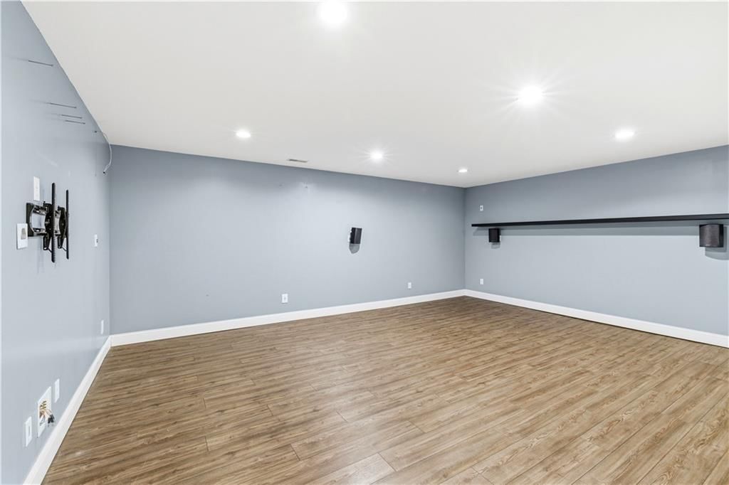 715 Iron Horse Drive — photo 24