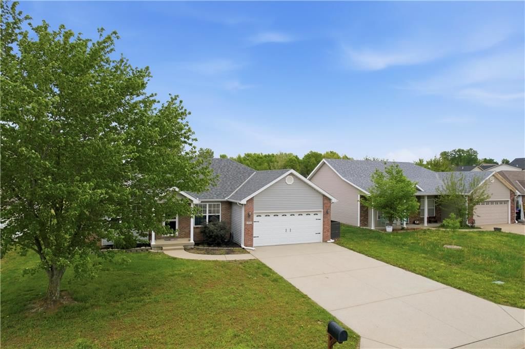 715 Iron Horse Drive — photo 36