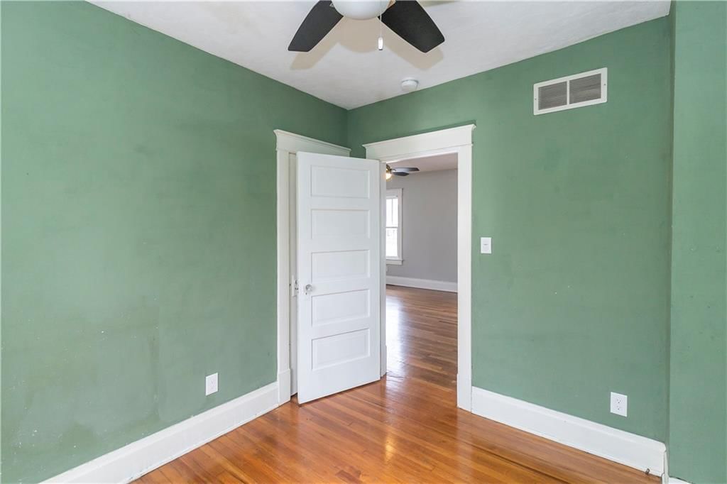 1408 W College Street — photo 13