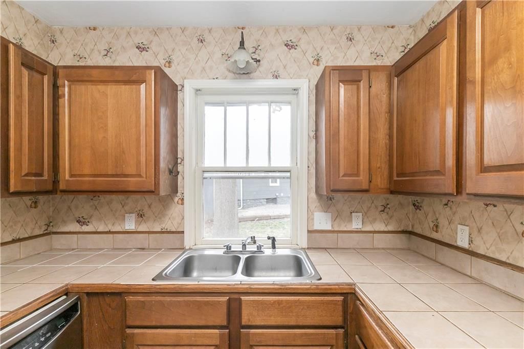 1408 W College Street — photo 20