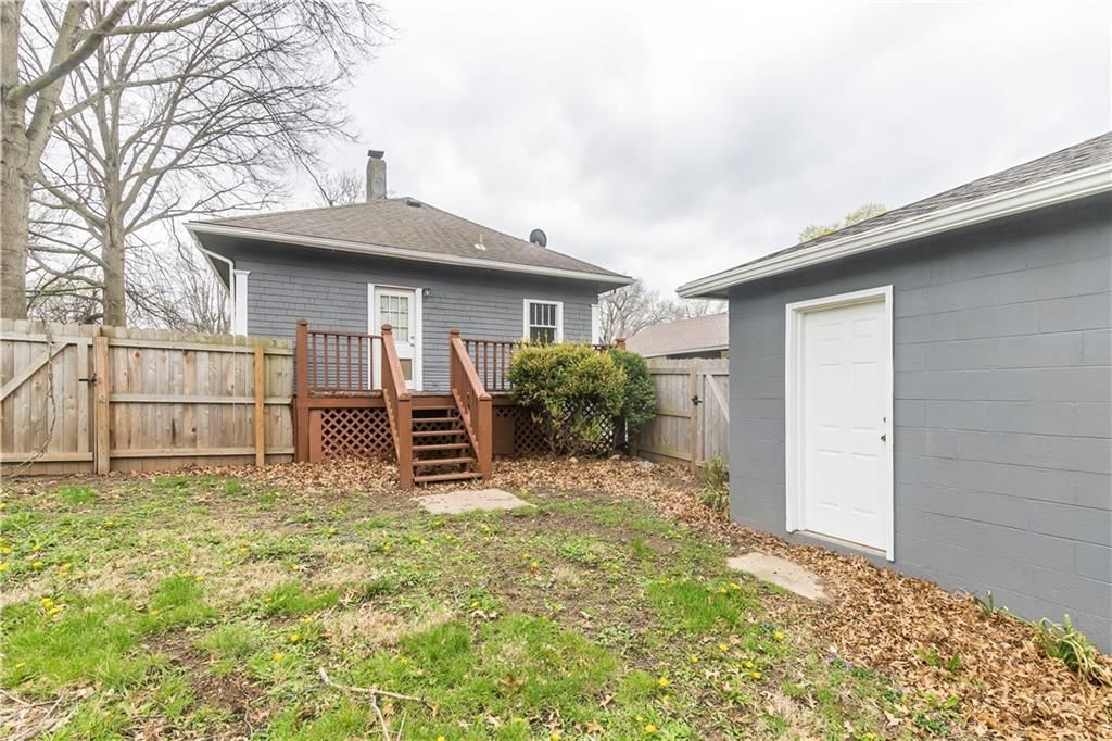 1408 W College Street — photo 28