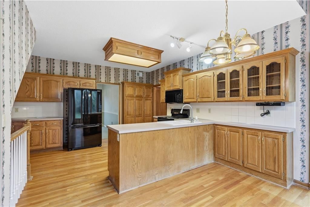 12200 Cherry Street — photo 10